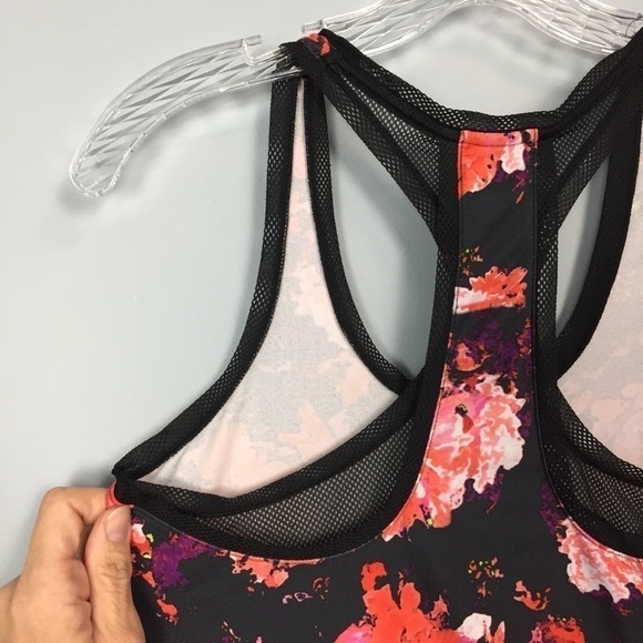 FABLETICS Mosa Tank Top in Impasto Floral Print - Picture 11 of 11